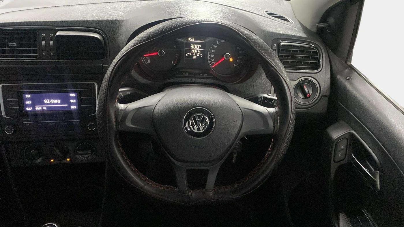 2020 Volkswagen Polo TRENDLINE 1.0L, Petrol, Manual, 20,155 km, Steering Wheel Close Up