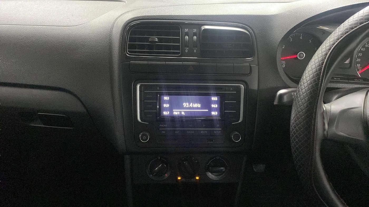 2020 Volkswagen Polo TRENDLINE 1.0L, Petrol, Manual, 20,155 km, Air Conditioner