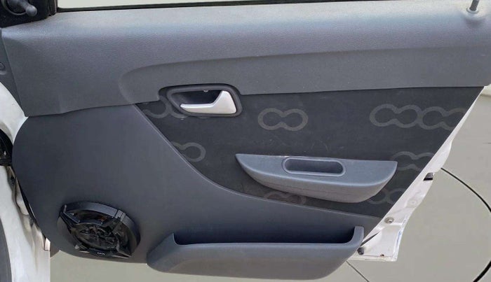 2014 Maruti Alto 800 LXI, Petrol, Manual, 47,579 km, Driver Side Door Panels Control