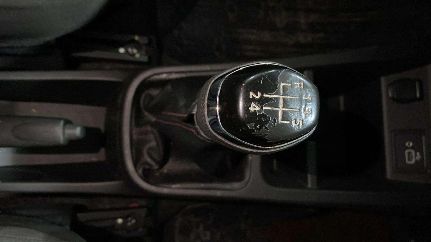 2023 Renault Kwid RXT 1.0, Petrol, Manual, 12,292 km, Gear Lever