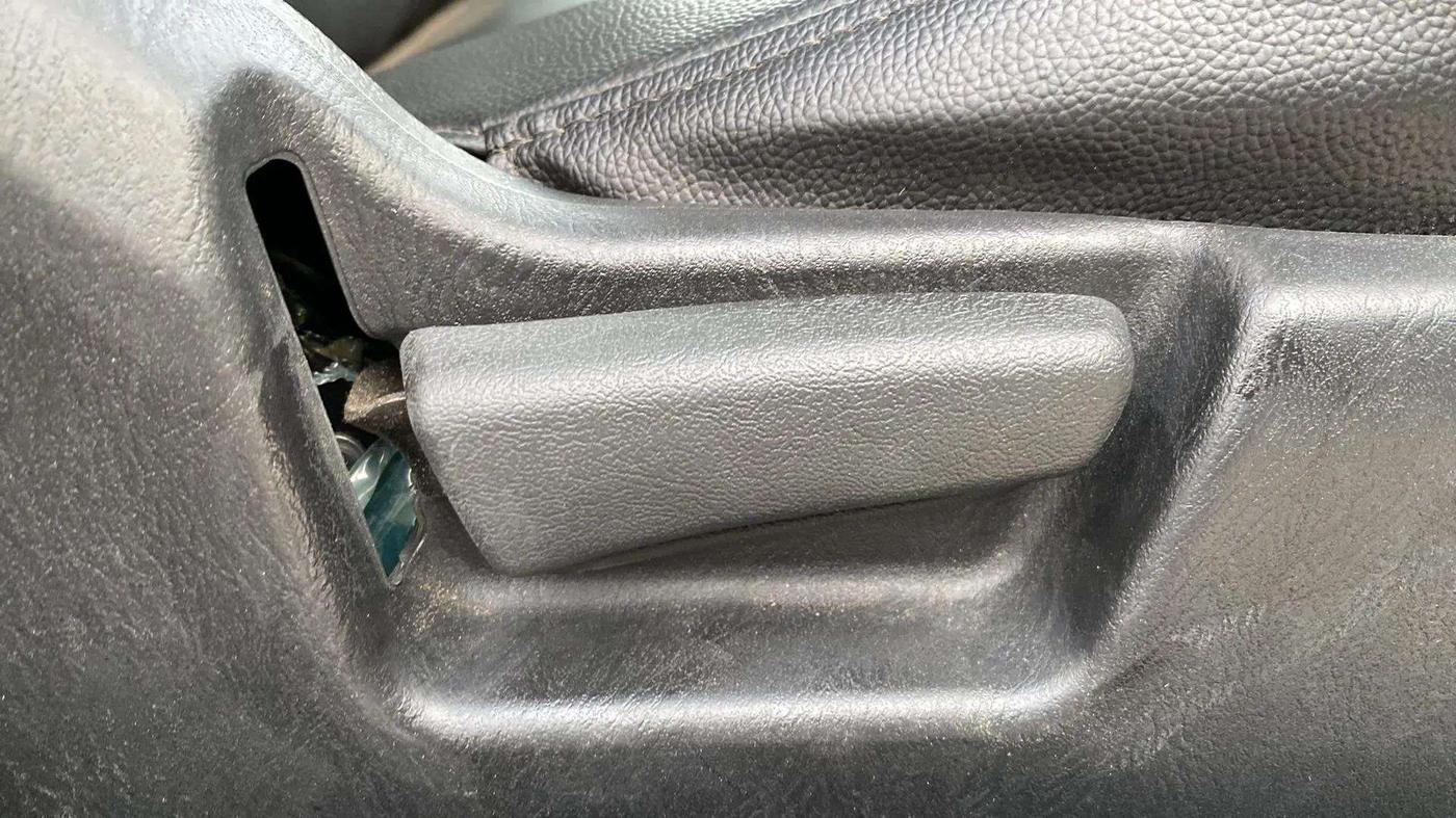 2022 Maruti Alto LXI O, Petrol, Manual, 9,968 km, Driver Side Adjustment Panel