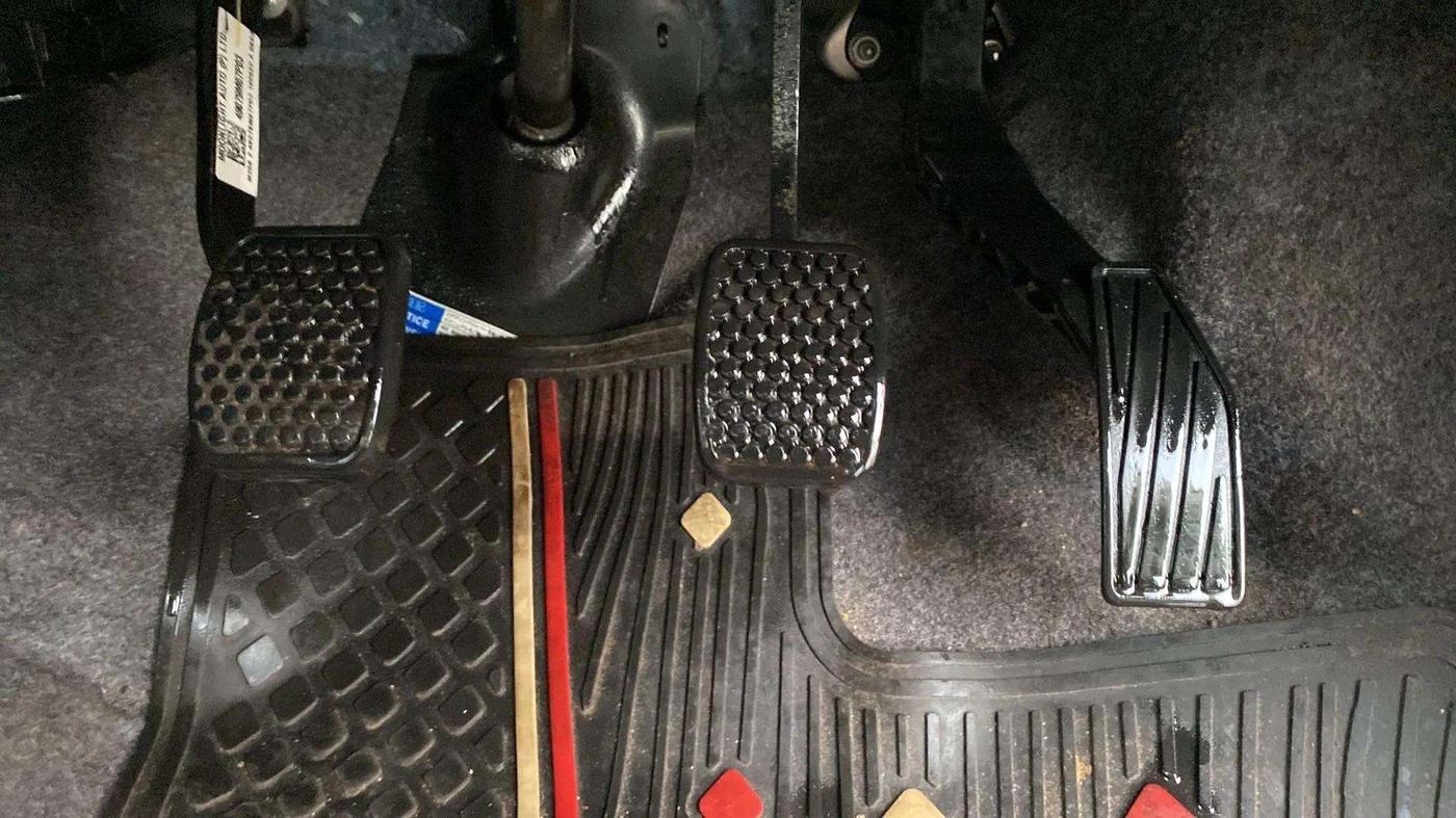 2022 Maruti Alto LXI O, Petrol, Manual, 9,968 km, Pedals