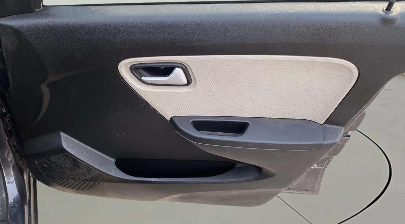 2022 Maruti Alto LXI O, Petrol, Manual, 9,968 km, Driver Side Door Panels Control