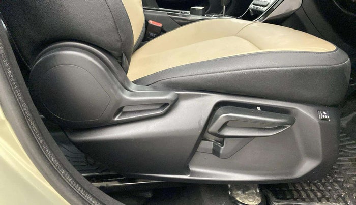 2023 Tata NEXON XZA PLUS LUX SUNROOF KAZIRANGA PETROL, Petrol, Automatic, 18,763 km, Driver Side Adjustment Panel