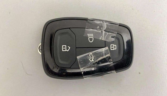 2023 Tata NEXON XZA PLUS LUX SUNROOF KAZIRANGA PETROL, Petrol, Automatic, 18,763 km, Key Close Up