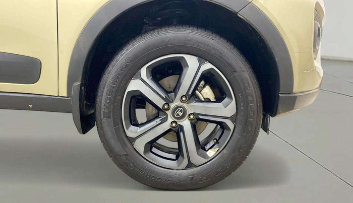 2023 Tata NEXON XZA PLUS LUX SUNROOF KAZIRANGA PETROL, Petrol, Automatic, 18,763 km, Right Front Wheel