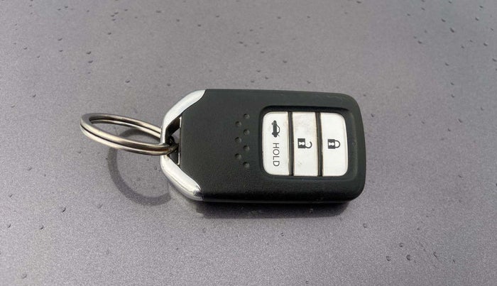 2021 Honda Amaze 1.2L I-VTEC VX, Petrol, Manual, 57,145 km, Key Close Up