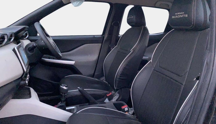 2022 Nissan MAGNITE XV MT, Petrol, Manual, 10,644 km, Right Side Front Door Cabin