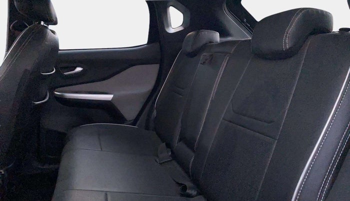 2022 Nissan MAGNITE XV MT, Petrol, Manual, 10,644 km, Right Side Rear Door Cabin