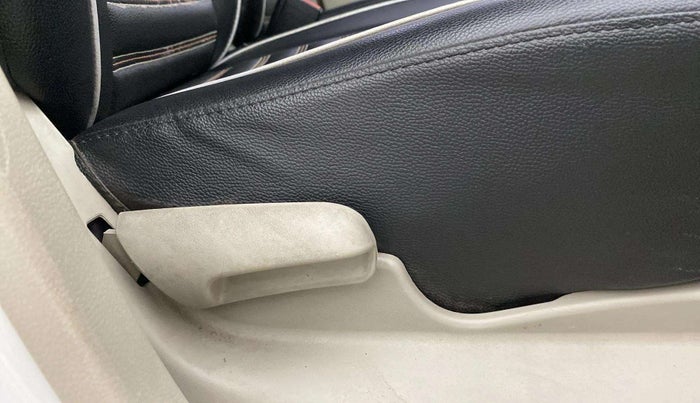 2018 Maruti Celerio VXI CNG, CNG, Manual, 43,469 km, Driver Side Adjustment Panel