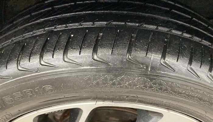 2021 Maruti Baleno ZETA PETROL 1.2, Petrol, Manual, 71,006 km, Right Front Tyre Tread