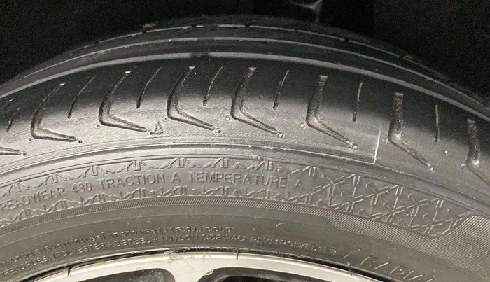 2021 Maruti Baleno ZETA PETROL 1.2, Petrol, Manual, 71,006 km, Right Rear Tyre Tread