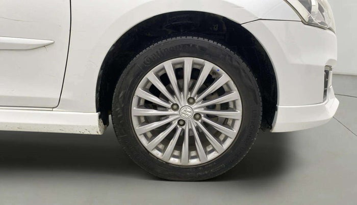 2017 Maruti Ciaz S 1.4 MT PETROL, Petrol, Manual, 1,33,516 km, Right Front Wheel