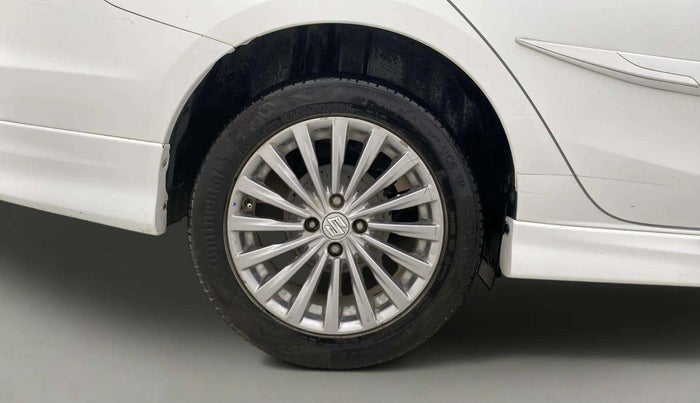 2017 Maruti Ciaz S 1.4 MT PETROL, Petrol, Manual, 1,33,516 km, Right Rear Wheel