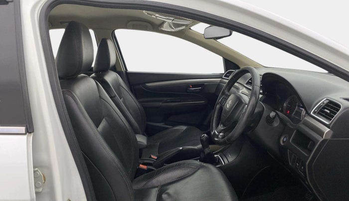 2017 Maruti Ciaz S 1.4 MT PETROL, Petrol, Manual, 1,33,516 km, Right Side Front Door Cabin