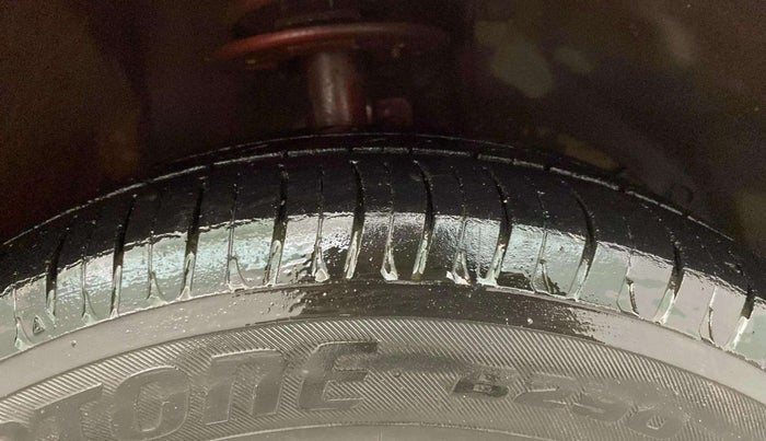 2023 Maruti Swift ZXI CNG, CNG, Manual, 52,192 km, Right Front Tyre Tread