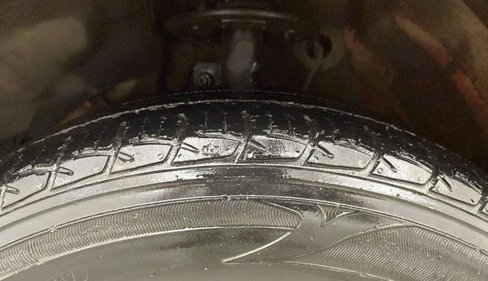 2023 Maruti Swift ZXI CNG, CNG, Manual, 52,192 km, Left Front Tyre Tread