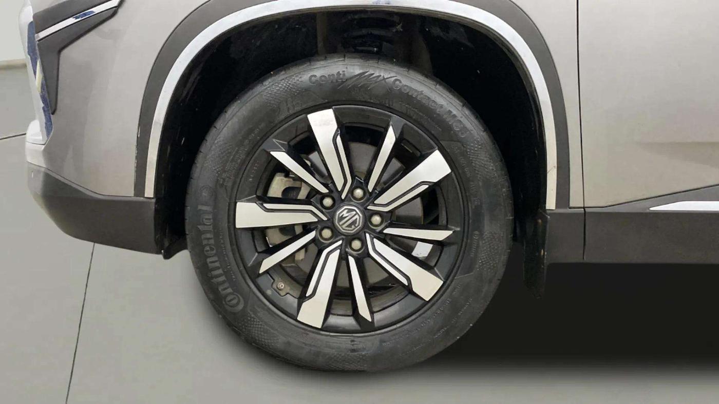 2019 MG HECTOR SHARP 1.5 DCT PETROL, CNG, Automatic, 25,105 km, Left Front Wheel
