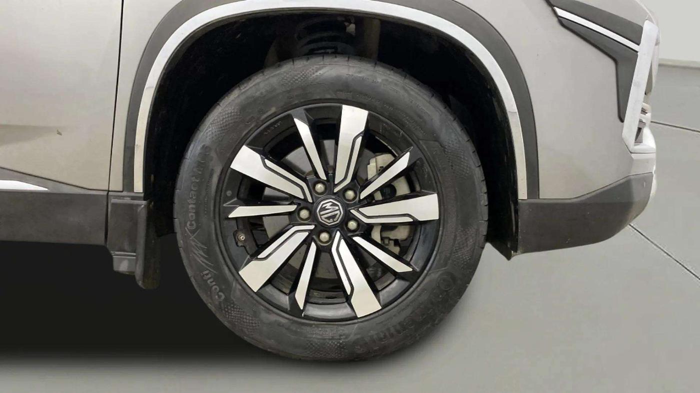 2019 MG HECTOR SHARP 1.5 DCT PETROL, CNG, Automatic, 25,105 km, Right Front Wheel