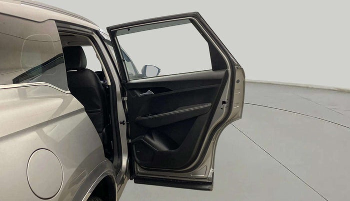 2019 MG HECTOR SHARP 1.5 DCT PETROL, CNG, Automatic, 24,317 km, RHS Rear Door