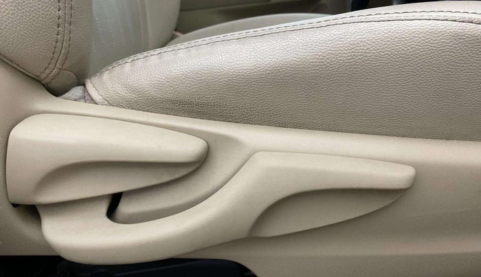 2021 Toyota YARIS G CVT, Petrol, Automatic, 62,501 km, Driver Side Adjustment Panel