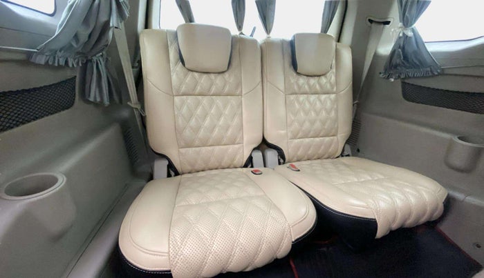 2017 Mahindra XUV500 W10 AT, Diesel, Automatic, 74,720 km, Third Seat Row ( optional )