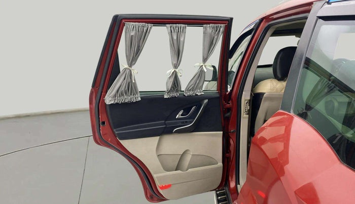 2017 Mahindra XUV500 W10 AT, Diesel, Automatic, 74,720 km, LHS Rear Door