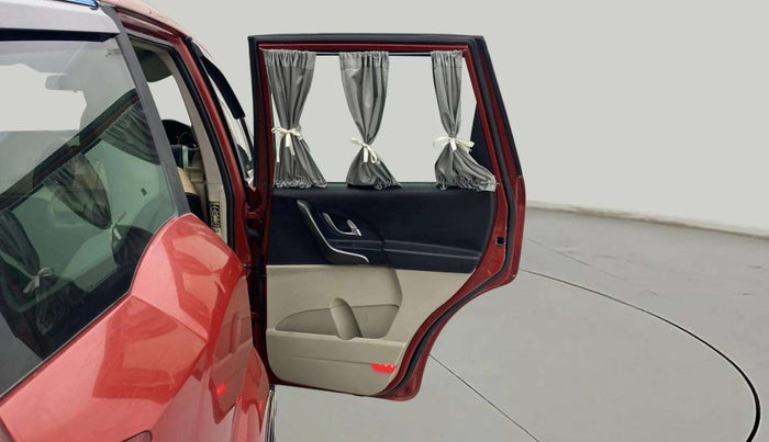 2017 Mahindra XUV500 W10 AT, Diesel, Automatic, 74,720 km, RHS Rear Door