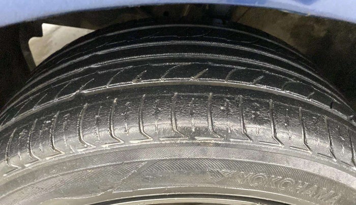 2017 Maruti Baleno DELTA PETROL 1.2, Petrol, Manual, 52,338 km, Left Rear Tyre Tread