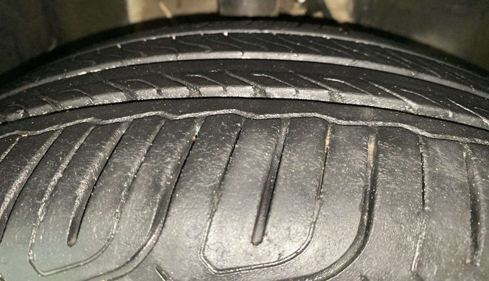 2020 Tata ALTROZ XZ DIESEL, Diesel, Manual, 70,517 km, Right Front Tyre Tread