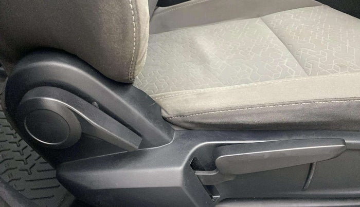 2020 Tata ALTROZ XZ DIESEL, Diesel, Manual, 70,517 km, Driver Side Adjustment Panel