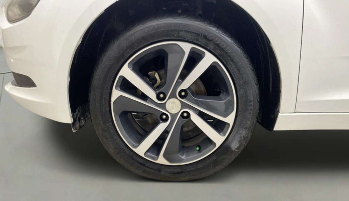 2020 Tata ALTROZ XZ DIESEL, Diesel, Manual, 70,517 km, Left Front Wheel