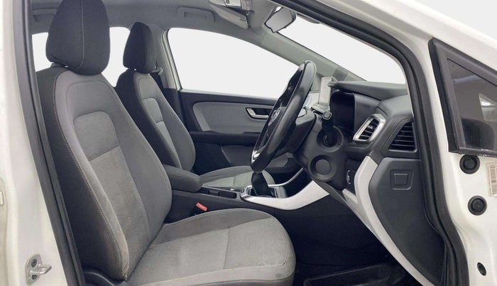 2020 Tata ALTROZ XZ DIESEL, Diesel, Manual, 70,517 km, Right Side Front Door Cabin