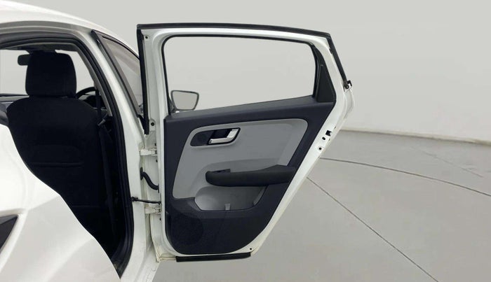 2020 Tata ALTROZ XZ DIESEL, Diesel, Manual, 70,517 km, RHS Rear Door