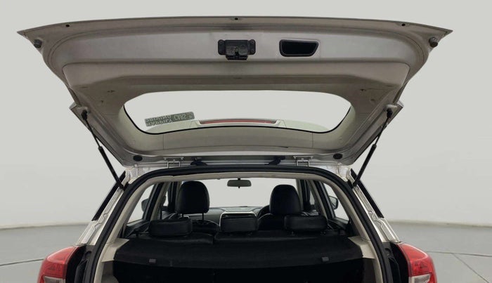 2019 Mahindra XUV300 W6 1.2 PETROL, Petrol, Manual, 26,329 km, Boot Door Open