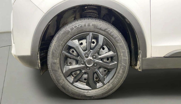 2019 Mahindra XUV300 W6 1.2 PETROL, Petrol, Manual, 26,329 km, Left Front Wheel