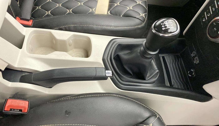 2019 Mahindra XUV300 W6 1.2 PETROL, Petrol, Manual, 26,329 km, Gear Lever