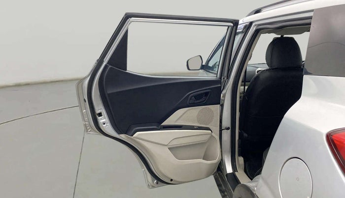 2019 Mahindra XUV300 W6 1.2 PETROL, Petrol, Manual, 26,329 km, LHS Rear Door