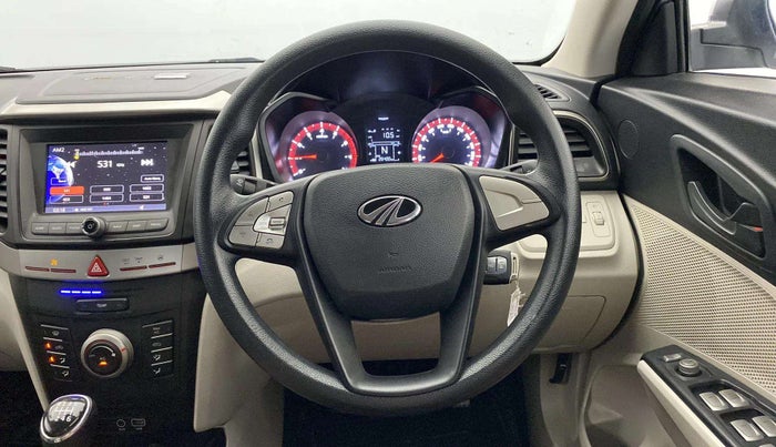 2019 Mahindra XUV300 W6 1.2 PETROL, Petrol, Manual, 26,329 km, Steering Wheel Close Up