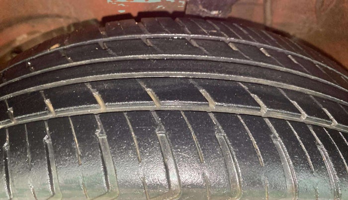2015 Maruti Alto K10 VXI, Petrol, Manual, 1,13,381 km, Left Front Tyre Tread