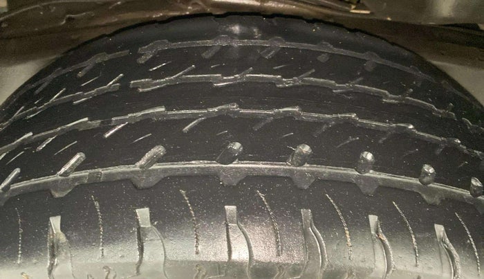 2022 Mahindra Thar LX D AT 4WD HT, Diesel, Automatic, 16,337 km, Right Rear Tyre Tread