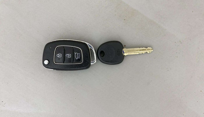 2017 Hyundai Elite i20 ASTA 1.2, Petrol, Manual, 63,799 km, Key Close Up