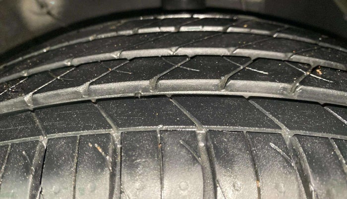 2024 KIA SONET HTK PLUS 1.2 PETROL MT, Petrol, Manual, 10,239 km, Right Front Tyre Tread