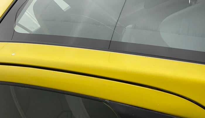 2014 Maruti Celerio VXI AMT, Petrol, Automatic, 60,395 km, Right A pillar - Paint is slightly faded