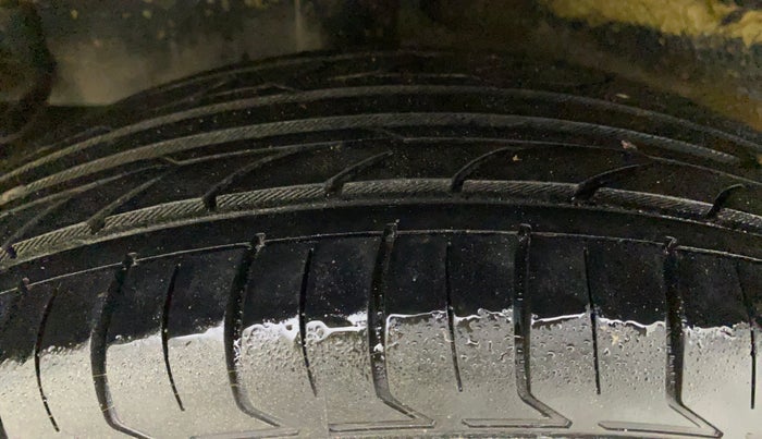 2014 Maruti Celerio VXI AMT, Petrol, Automatic, 60,395 km, Right Rear Tyre Tread