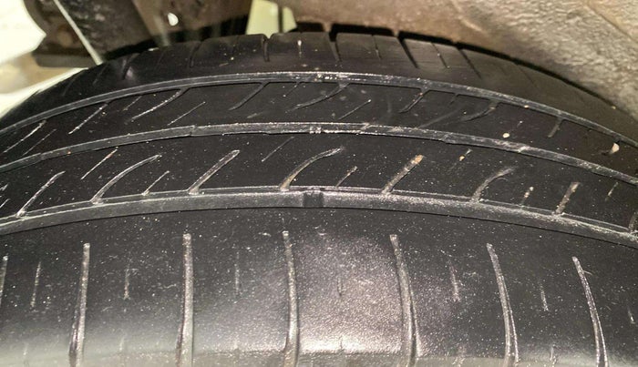 2017 Maruti Wagon R 1.0 VXI OPT, Petrol, Manual, 61,371 km, Right Rear Tyre Tread
