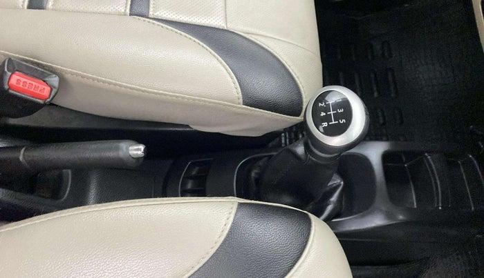 2017 Maruti Wagon R 1.0 VXI OPT, Petrol, Manual, 61,371 km, Gear Lever