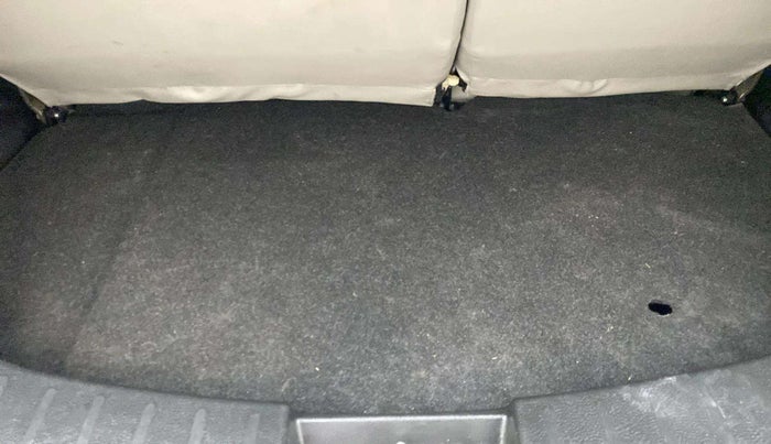 2017 Maruti Wagon R 1.0 VXI OPT, Petrol, Manual, 61,371 km, Boot Inside