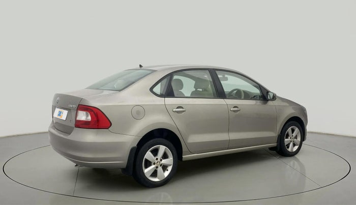 2016 Skoda Rapid AMBITION 1.6 MPI MT, Petrol, Manual, 19,840 km, Right Back Diagonal