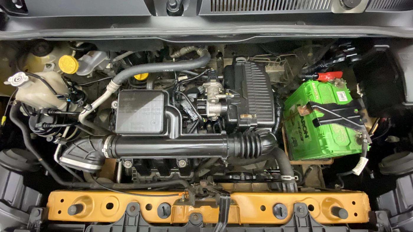 2019 Renault TRIBER RXZ, Petrol, Manual, 51,397 km, Engine View